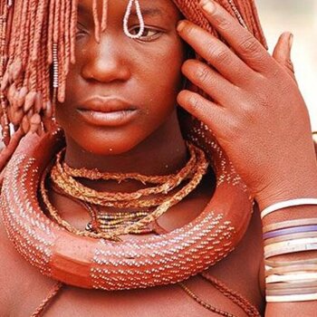 HEMATITA: EL CUIDADO DE BELLEZA DE LAS HIMBA