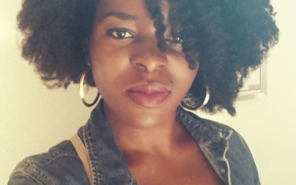 Poupée Kinky nos habla de su cabello afro