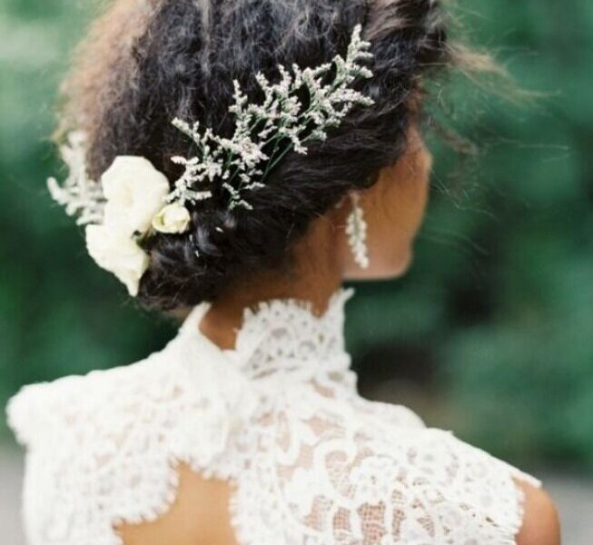 5 IDEAS DE PEINADOS PARA IR A UNA BODA