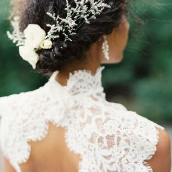 5 IDEAS DE PEINADOS PARA IR A UNA BODA