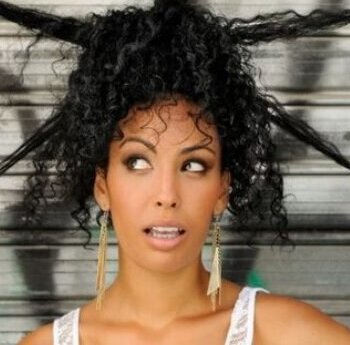 ¿CÓMO ENCONTRAR EL PELUQUERO AFRO PERFECTO?