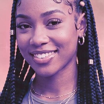 Cómo cuidar tus baby hairs en cabello afro
