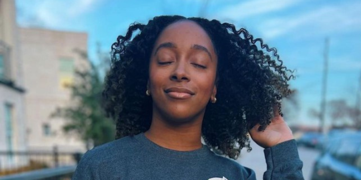 ¿Por qué es necesario clarificar tu cabello afro?
