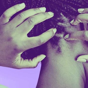 La Importancia de Cuidar el Cuero Cabelludo para el Cabello Afro y Rizado