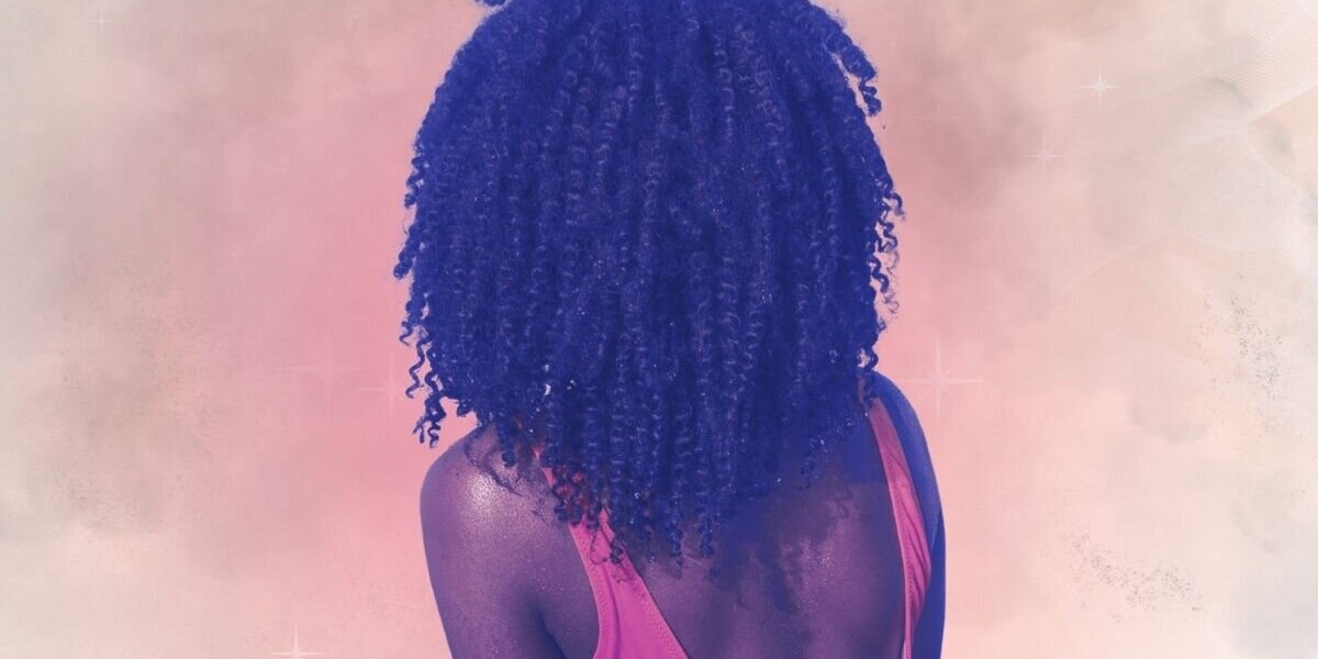 Sin una rutina de 10 pasos, solo unos gestos: el verdadero secreto de las brasileñas con cabello afro saludable