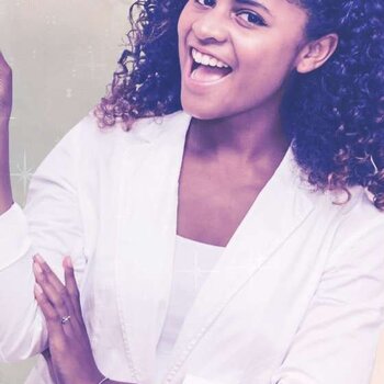 Cómo recibir a tu peluquera afro a domicilio: las buenas prácticas que debes conocer